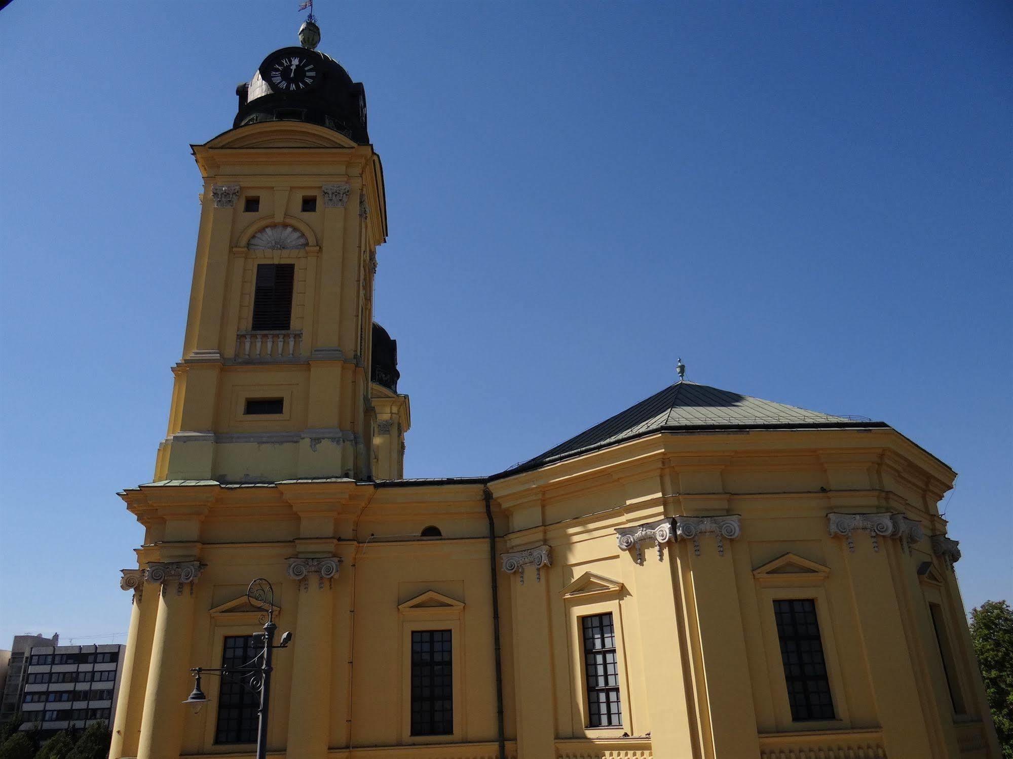 Centrum Hotel Debrecen Luaran gambar