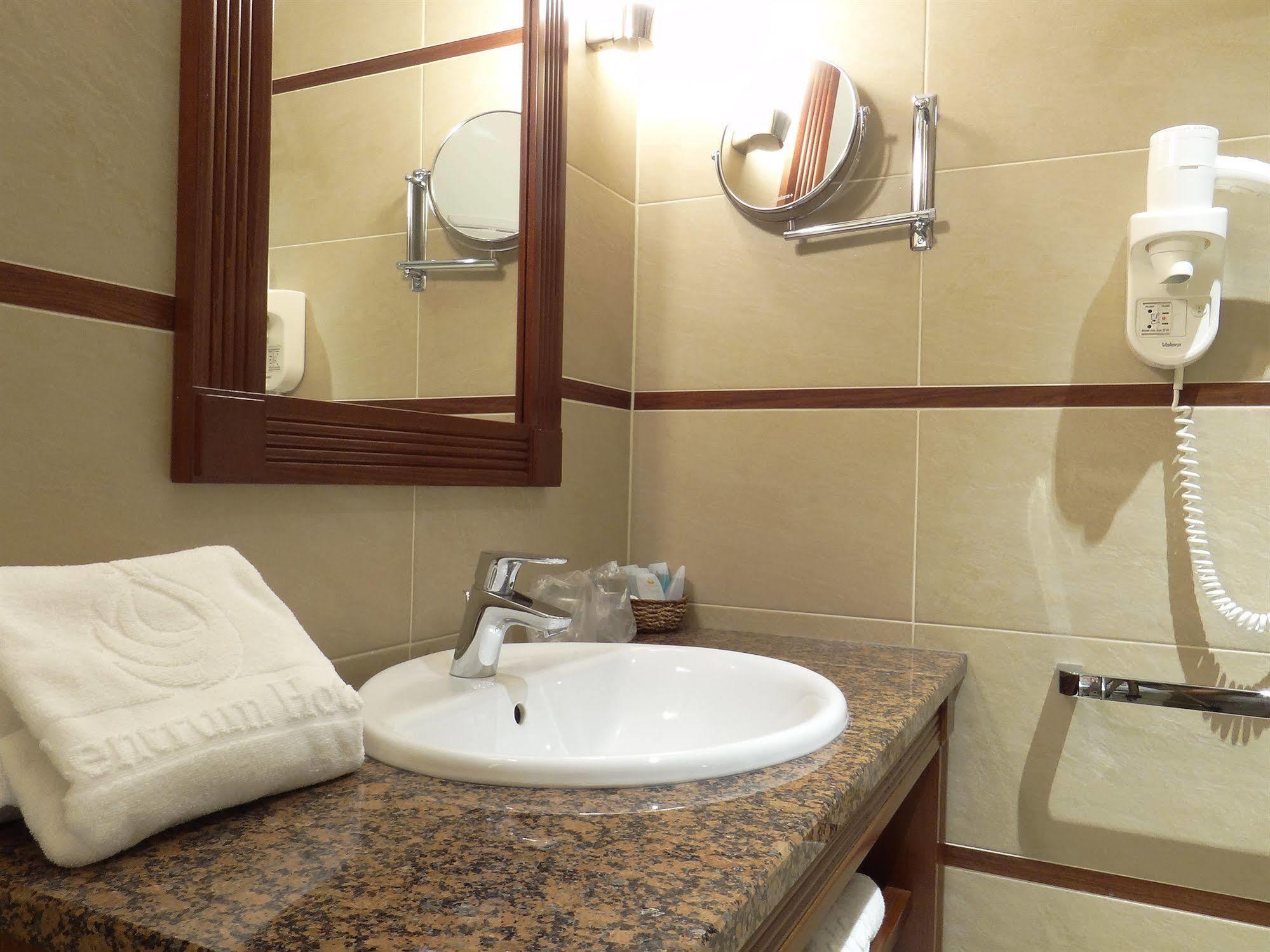 Centrum Hotel Debrecen Luaran gambar